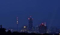 Donau City - Rechts ist sogar ein weit entfernter Blitz zu sehen
